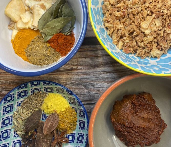 What's in a Rafi's Curry Pack?