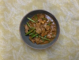 How to cook a lamb curry